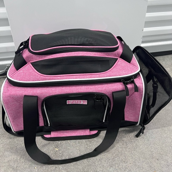 Petskd Pet Carrier, Pink & Black 17 x 13 x 9.5 Inches. Airline Approved - Picture 11 of 13